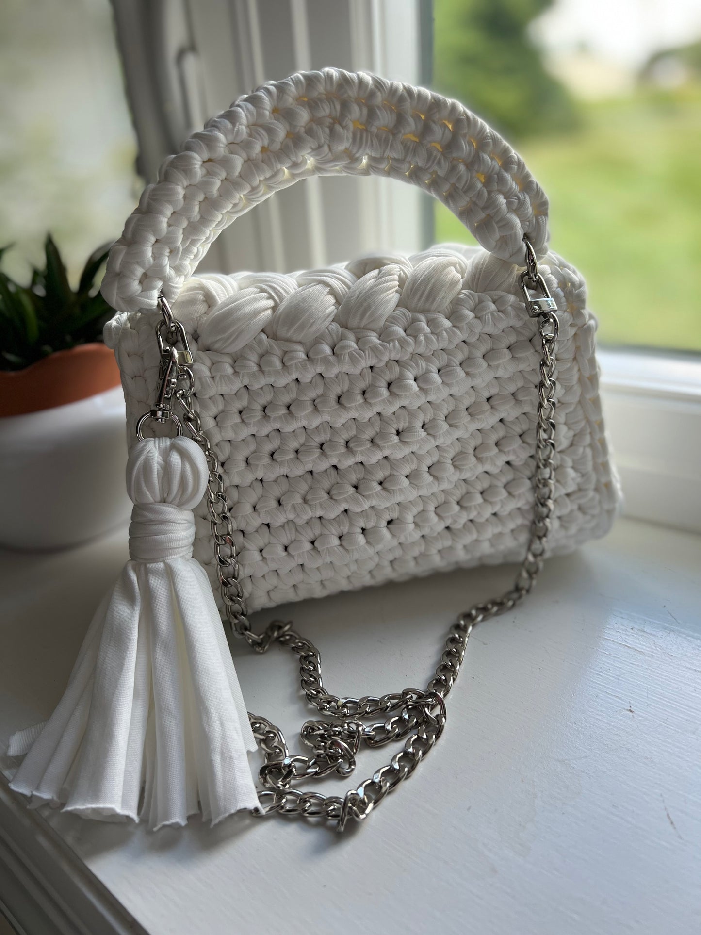 Lulu Crossbody | Handmade Crochet T-shirt Yarn Bag